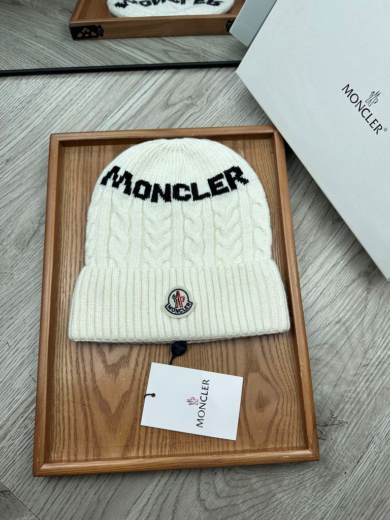 Moncler Beanies-061