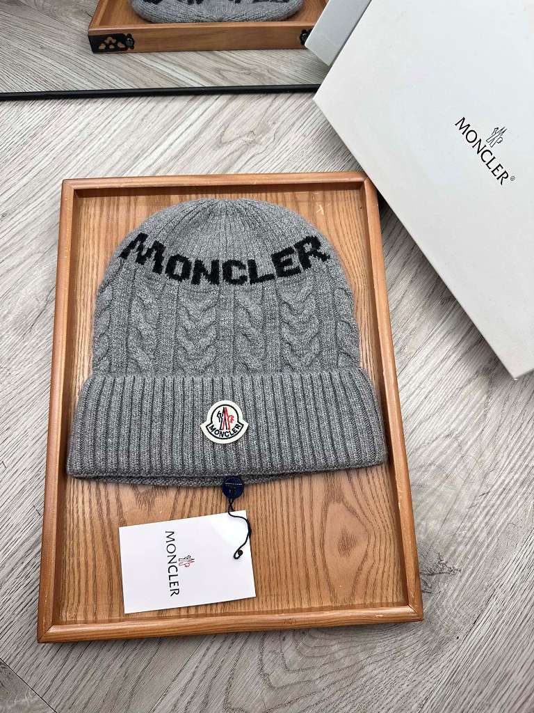 Moncler Beanies-060
