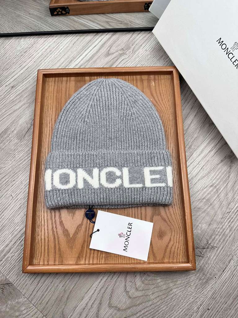 Moncler Beanies-058