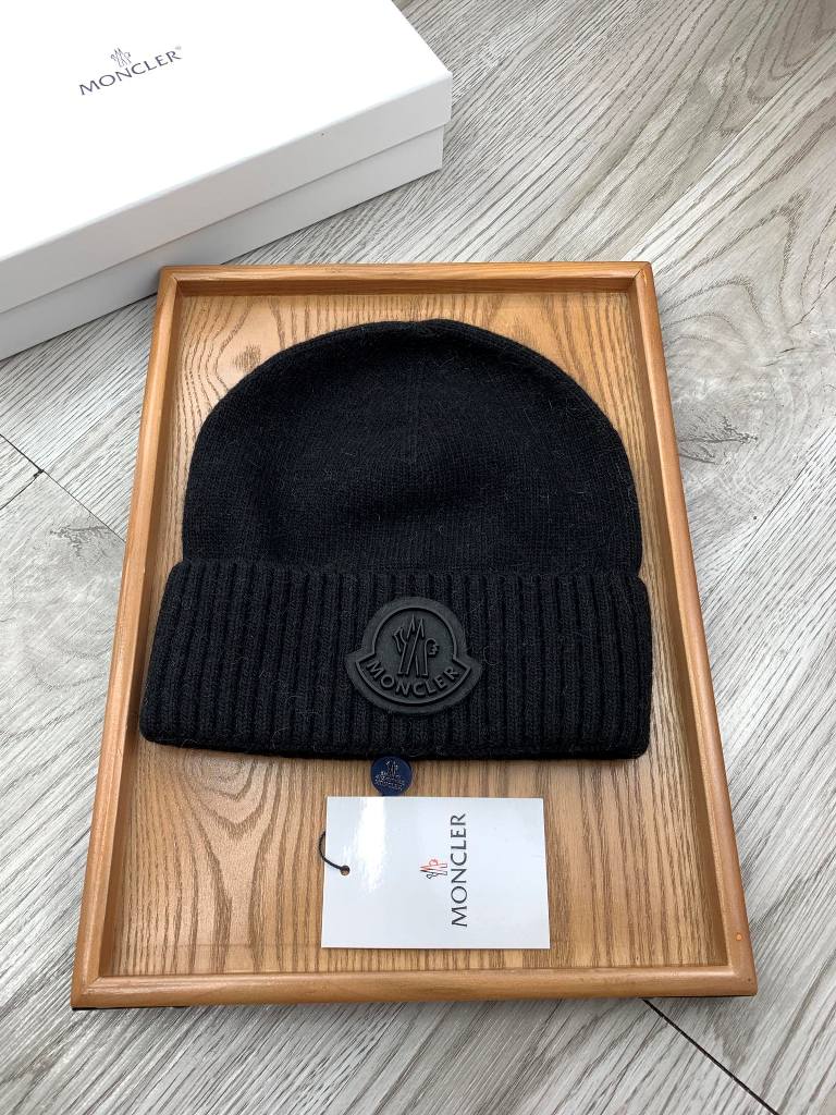 Moncler Beanies-049