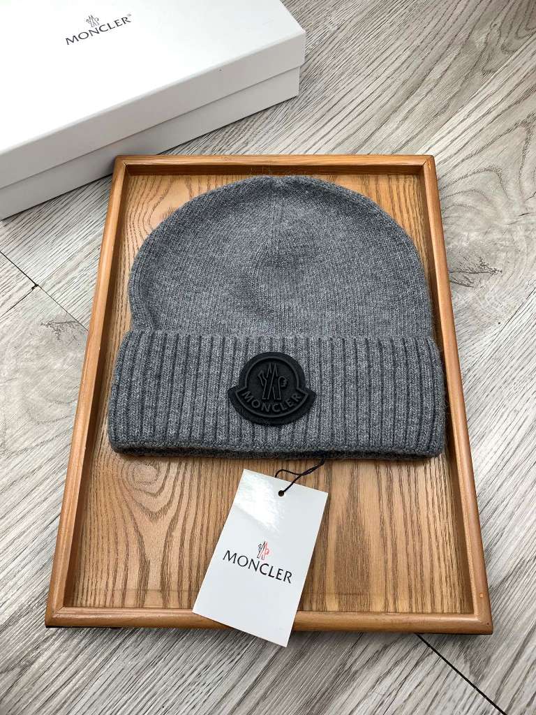 Moncler Beanies-047