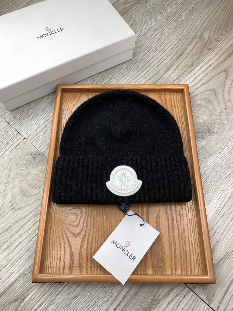 Moncler Beanies-046
