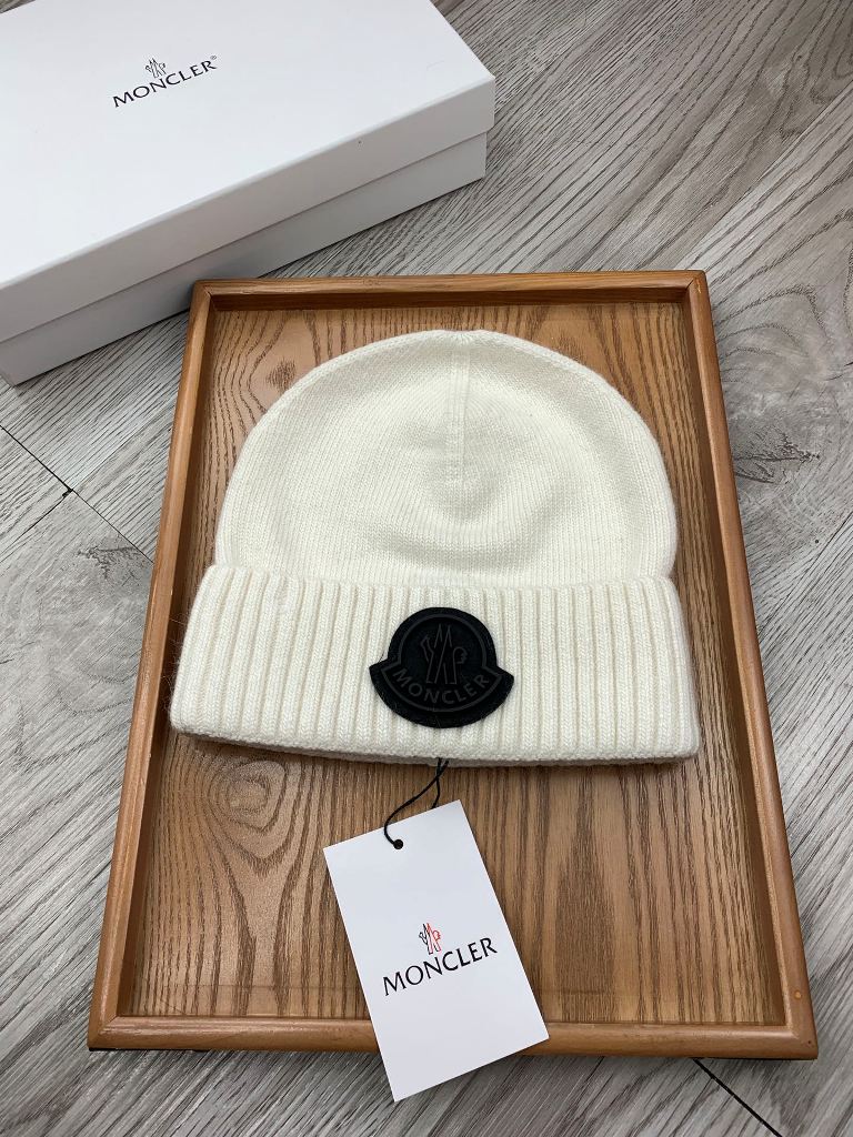 Moncler Beanies-045
