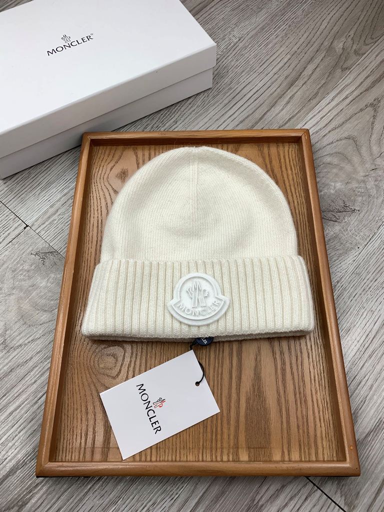 Moncler Beanies-043