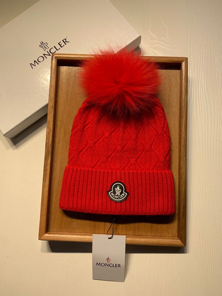 Moncler Beanies-038