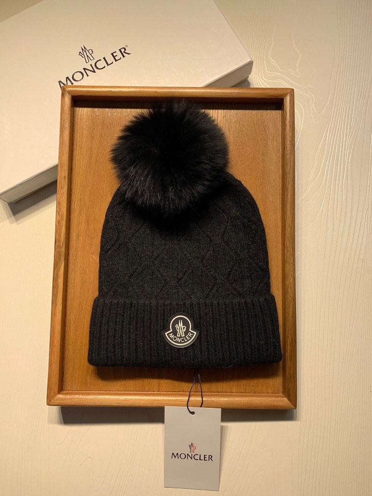 Moncler Beanies-037