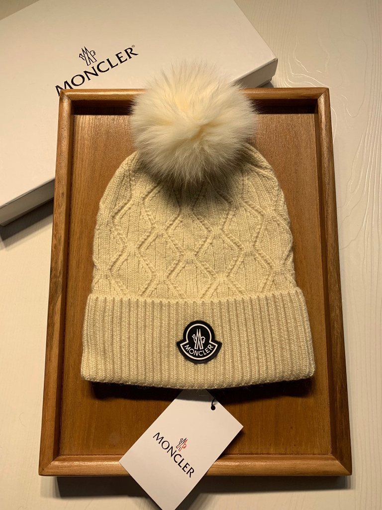 Moncler Beanies-034