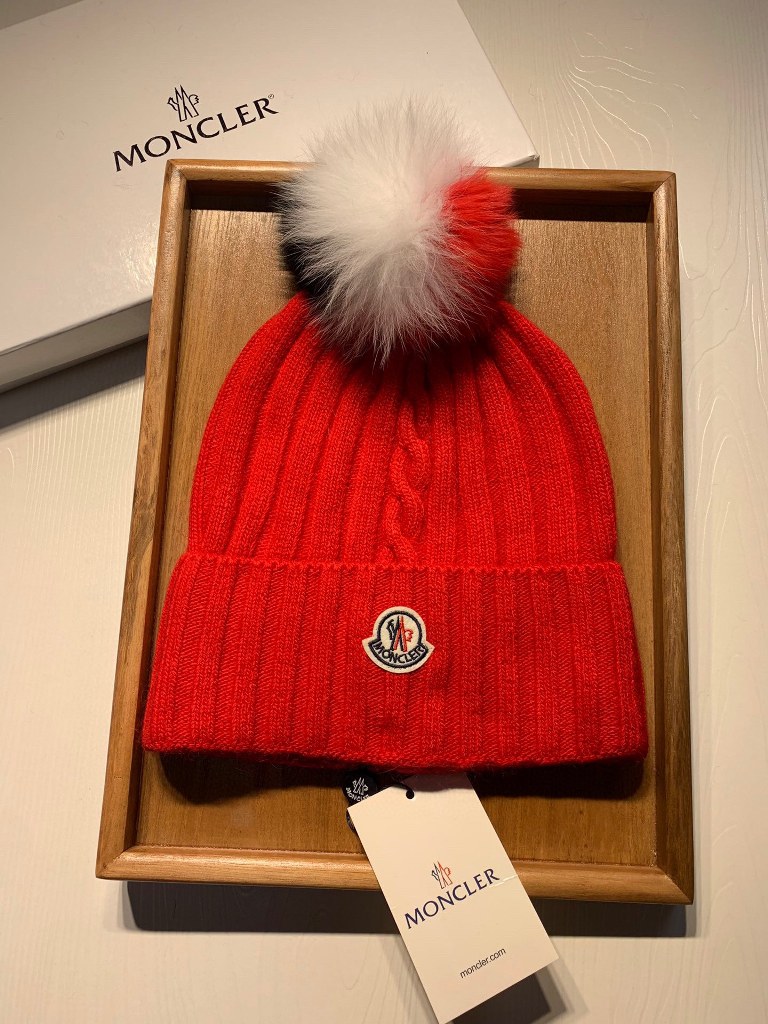Moncler Beanies-009