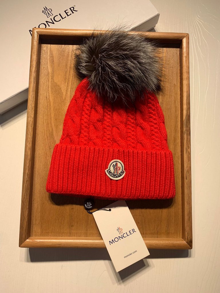 Moncler Beanies-001