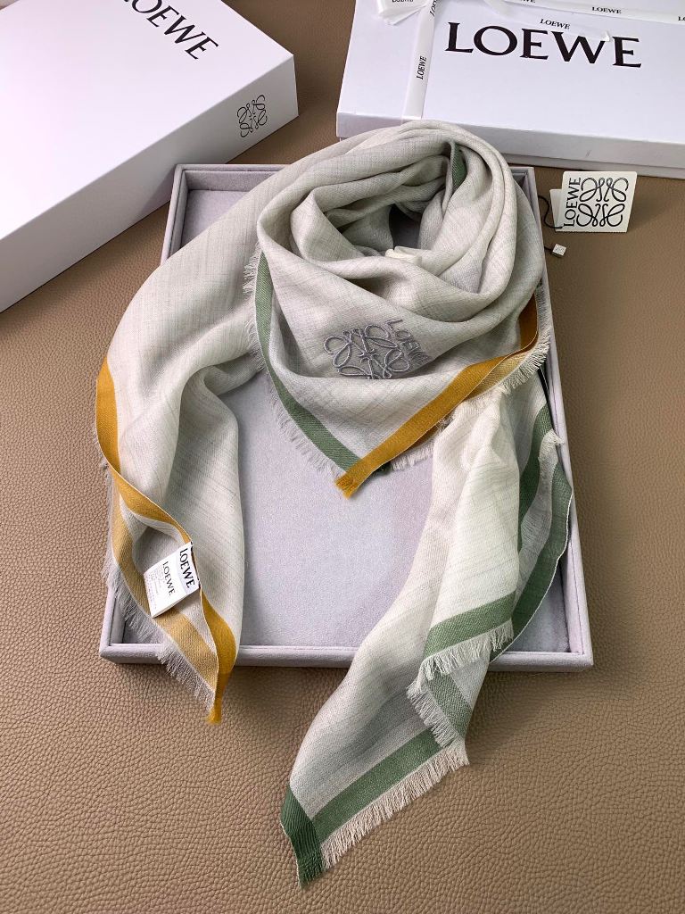 LOEWE Cashmere Scarf-02