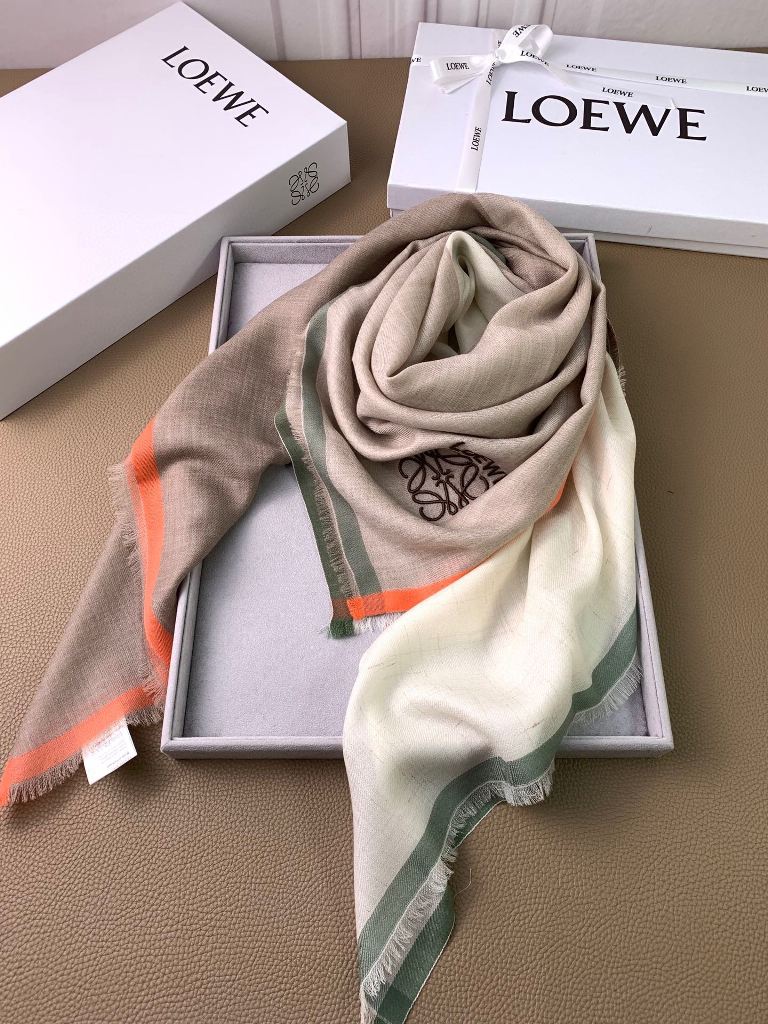 LOEWE Cashmere Scarf-01