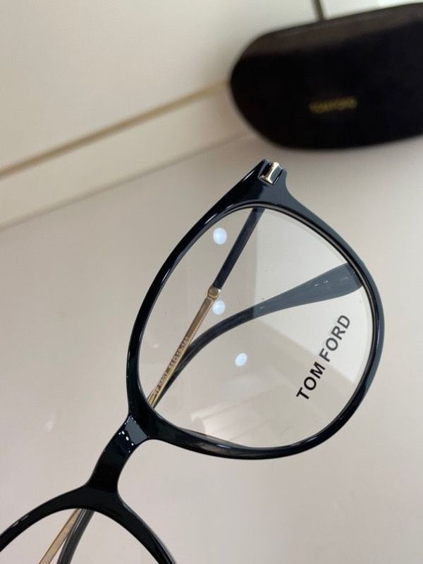 Tom Ford Plain Glass Spectacles(High Quality)-045