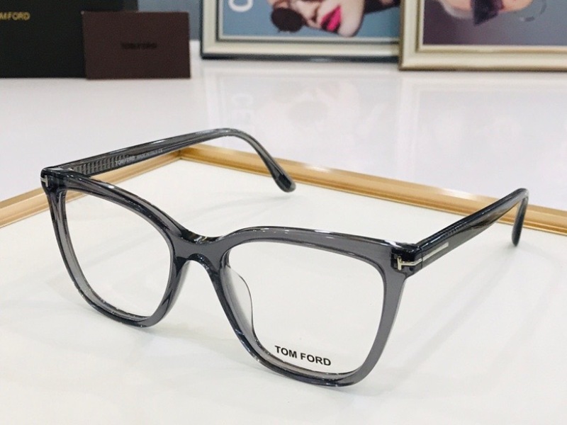 Tom Ford Plain Glass Spectacles(High Quality)-012