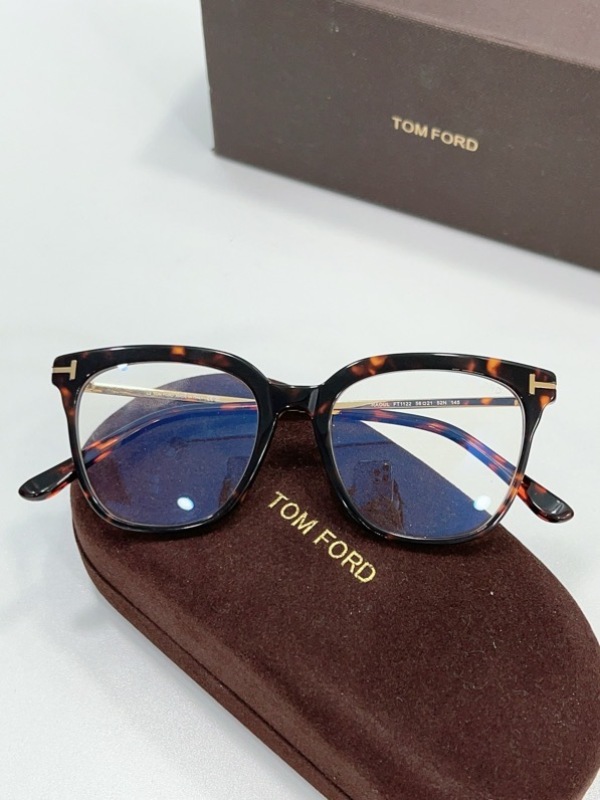 Tom Ford Plain Glass Spectacles(High Quality)-011