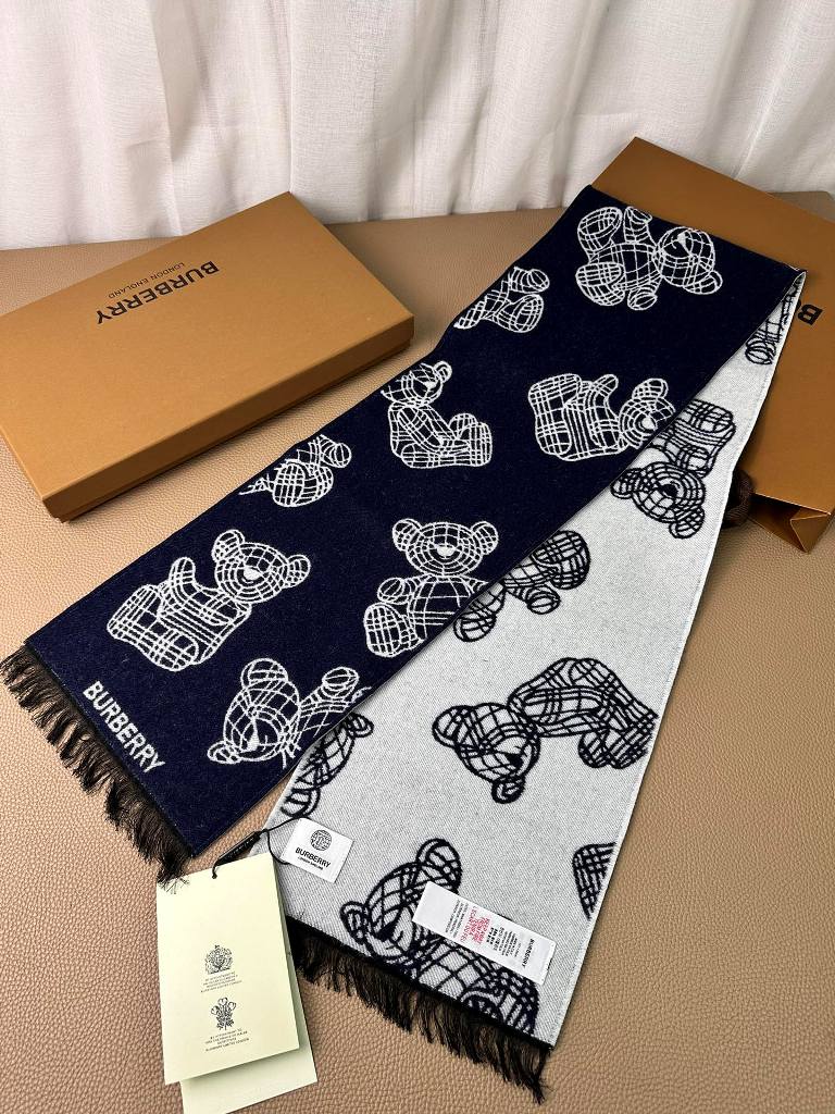 Burberry Wool Scarf-016