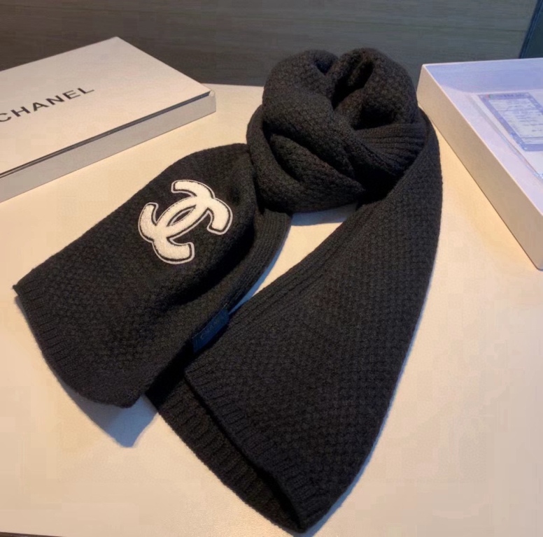 Chanel Wool Scarf-041