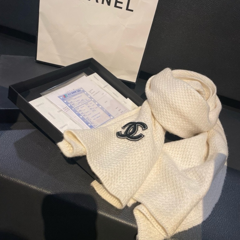 Chanel Wool Scarf-040