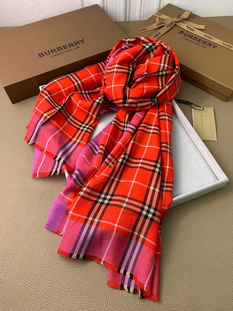 Burberry Cashmere&Silk Scarf-008
