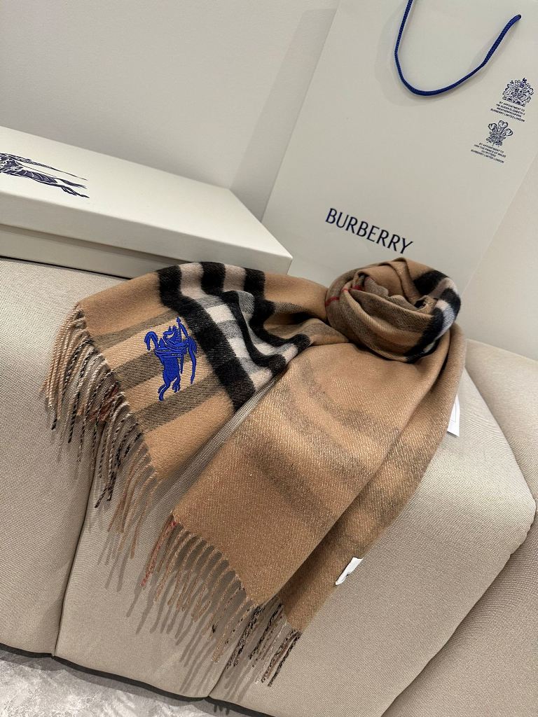 Burberry Cashmere Scarf-032