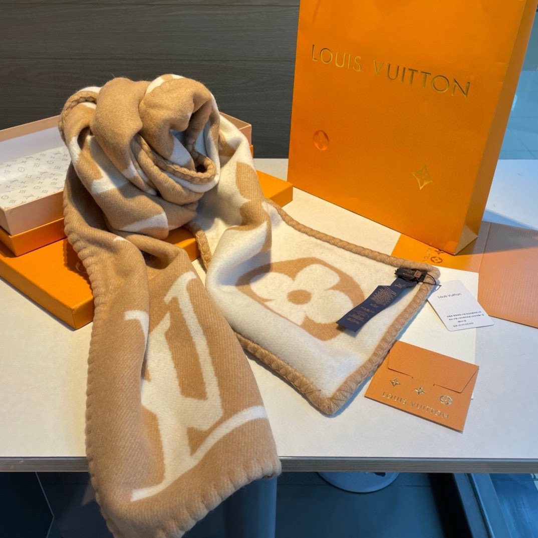 LV Cashmere Scarf-098