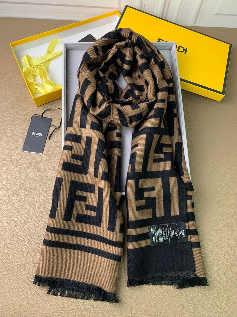Fendi Cashmere Scarf-08