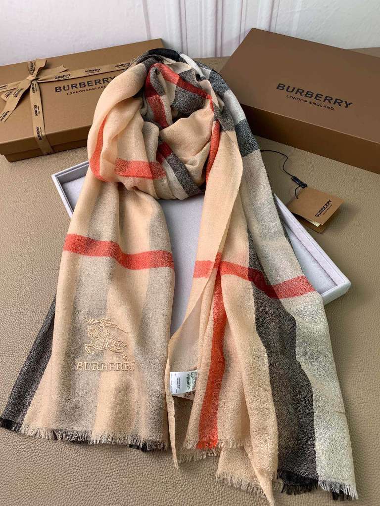 Burberry Cashmere Scarf-020