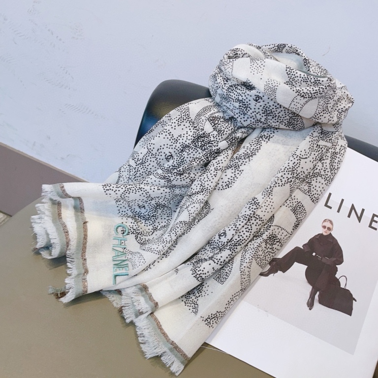 Chanel Cashmere&Silk Scarf-07