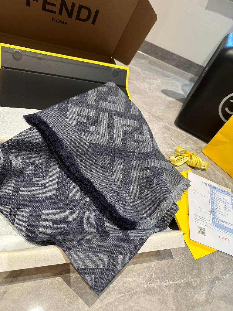 Fendi Cashmere&Wool Scarf-01