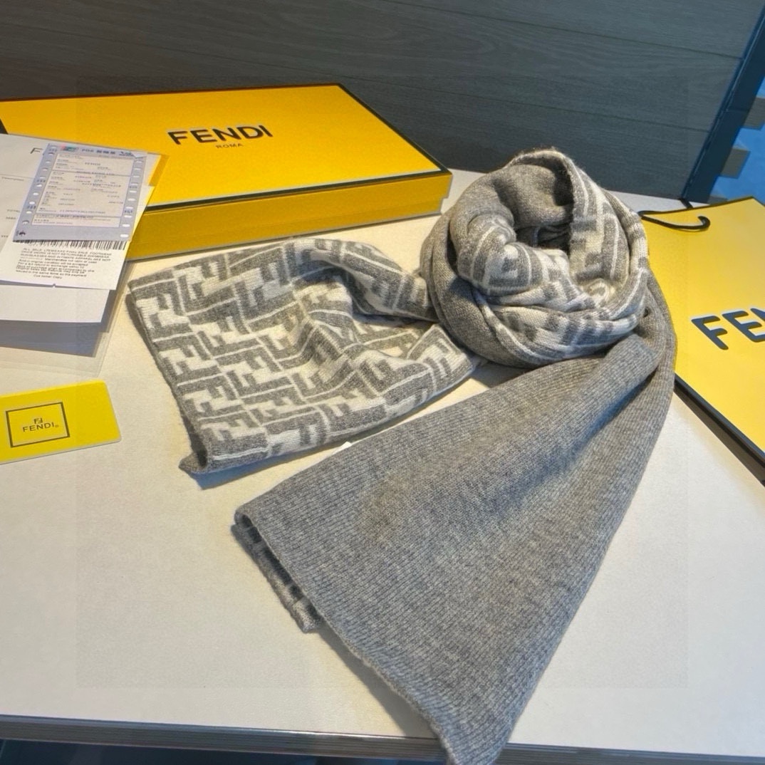 Fendi Cashmere&Wool Scarf-05