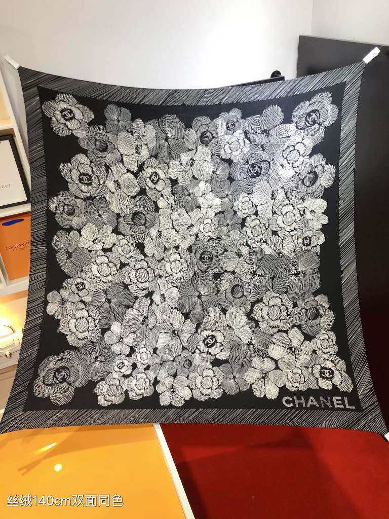 Chanel Cashmere&Silk Scarf-01