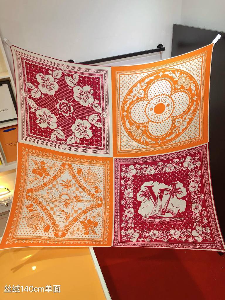 LV Cashmere&Silk Scarf-019