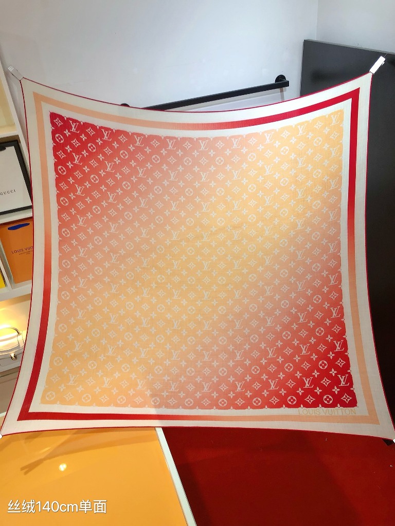 LV Cashmere&Silk Scarf-017