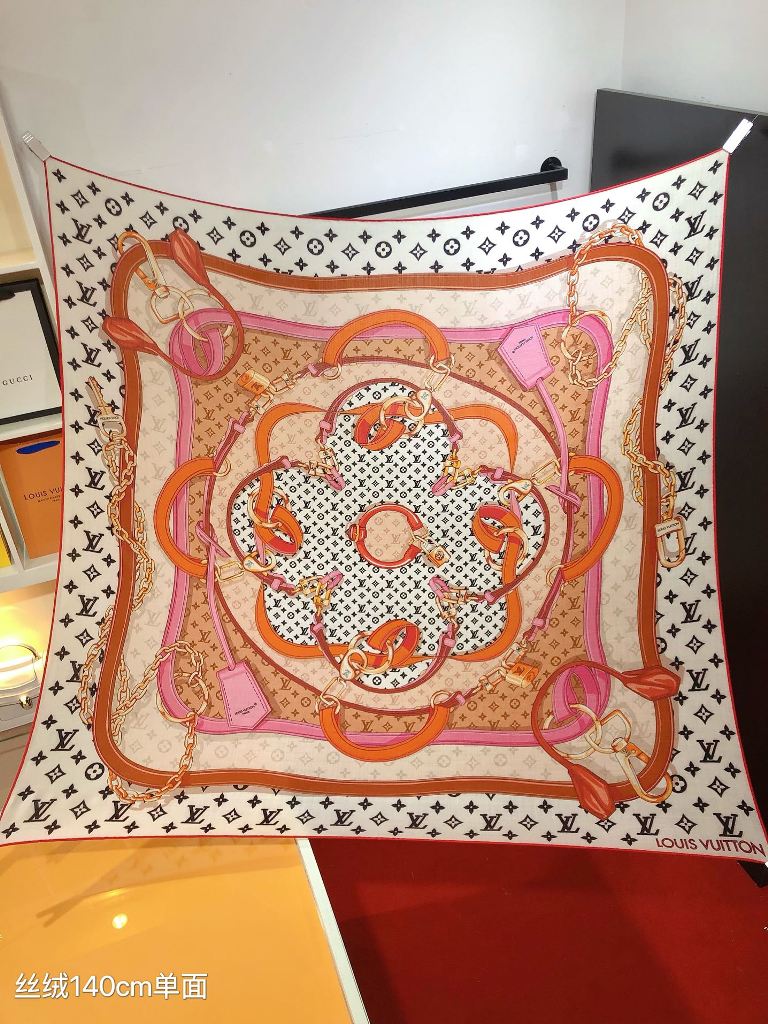 LV Cashmere&Silk Scarf-015