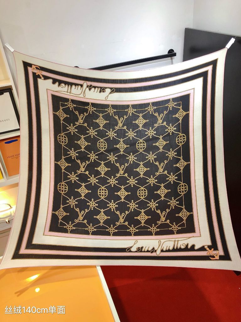 LV Cashmere&Silk Scarf-013