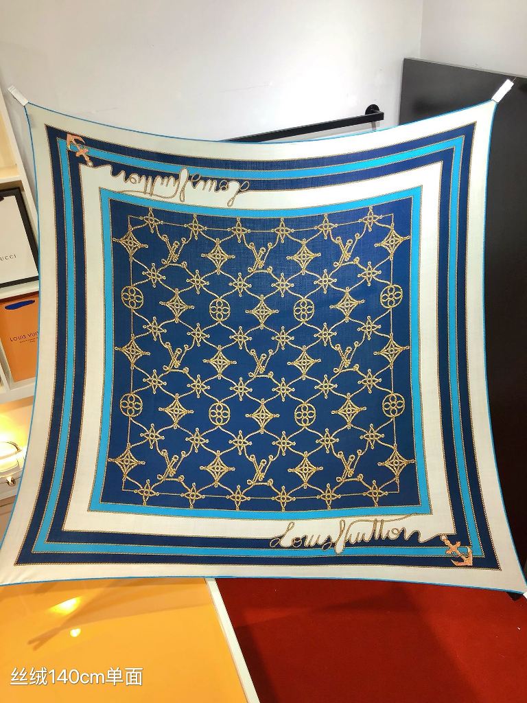 LV Cashmere&Silk Scarf-012