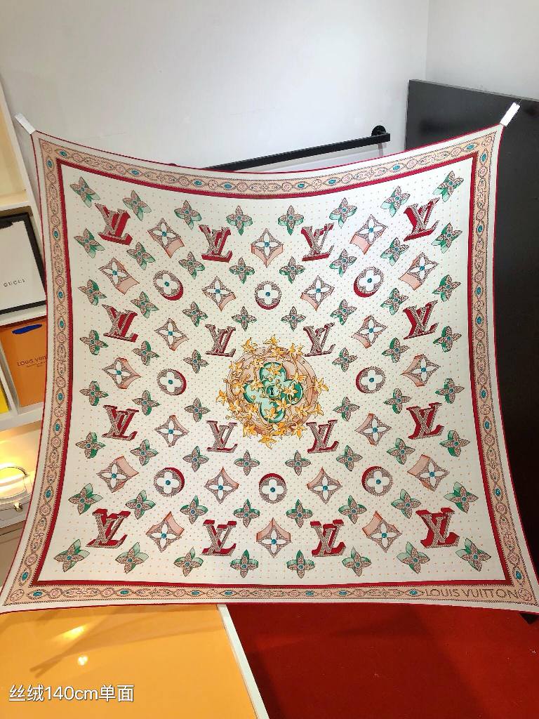 LV Cashmere&Silk Scarf-008