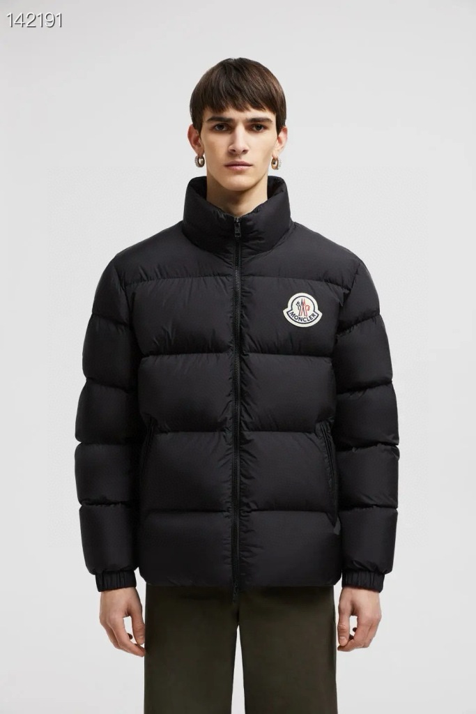 Moncler Down Jacket-047