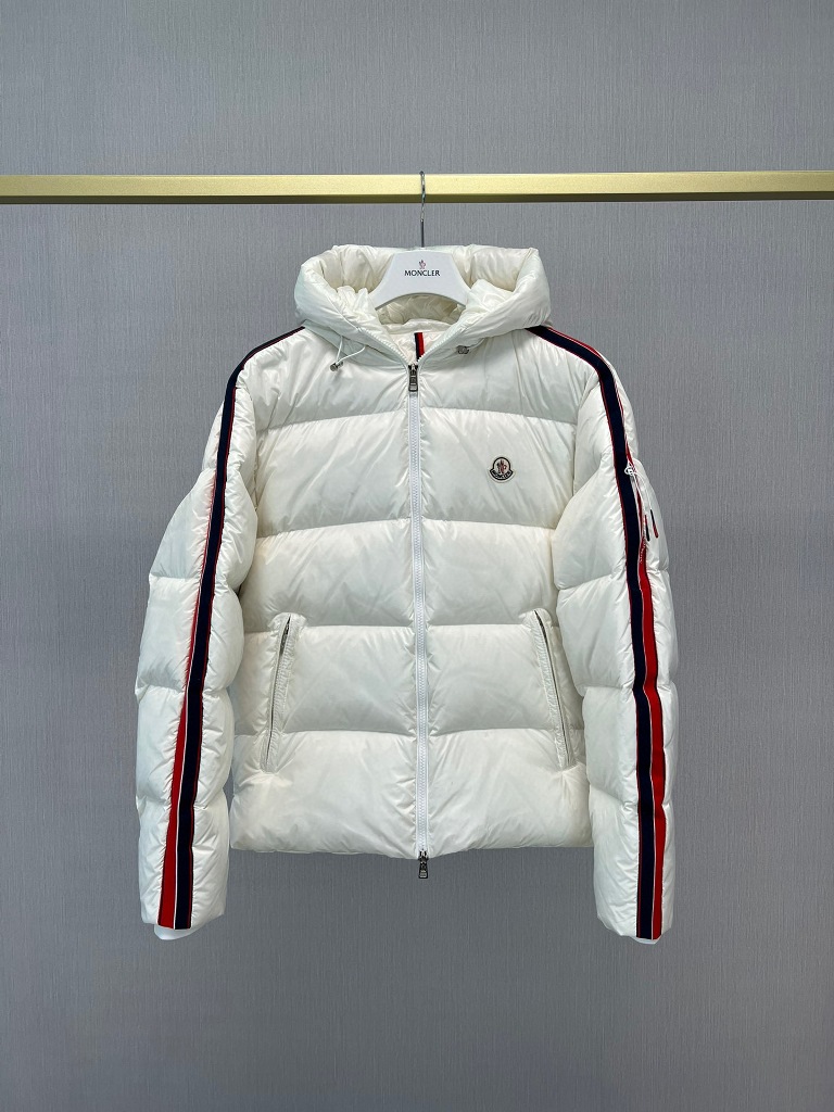 Moncler Down Jacket-015