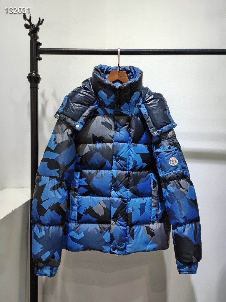 Moncler Down Jacket-018