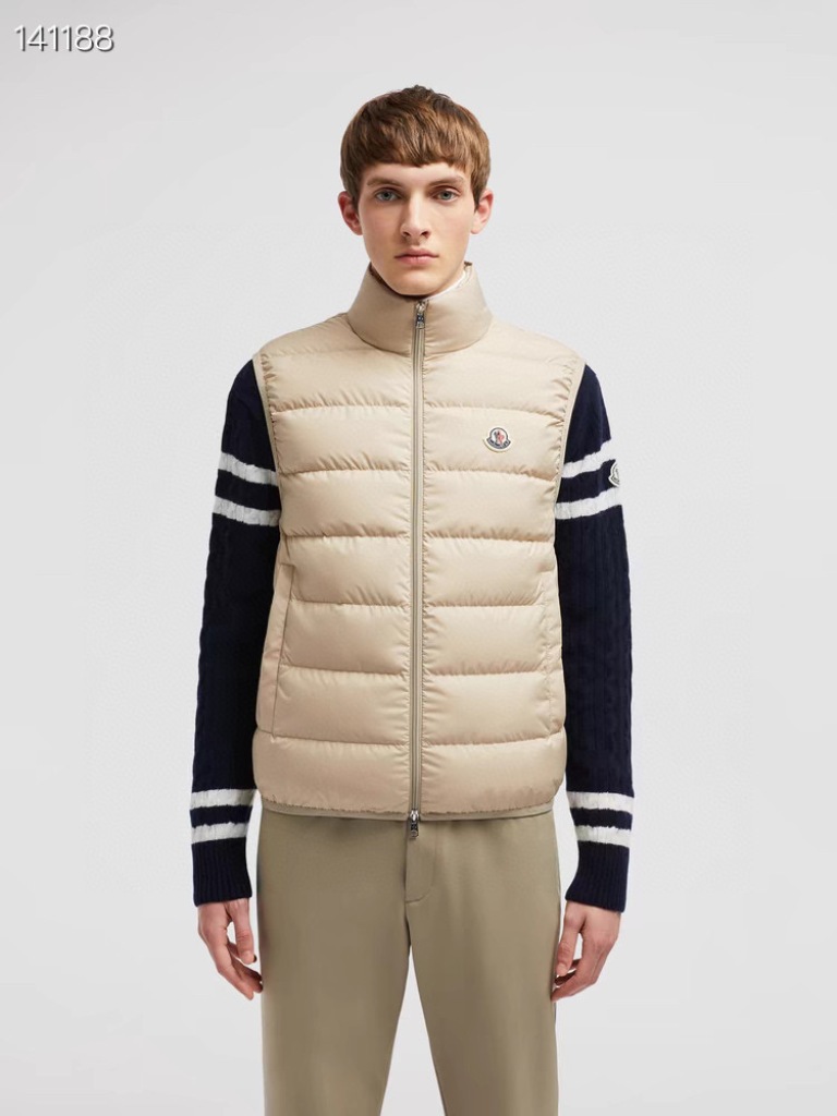 Moncler Down Vest-009