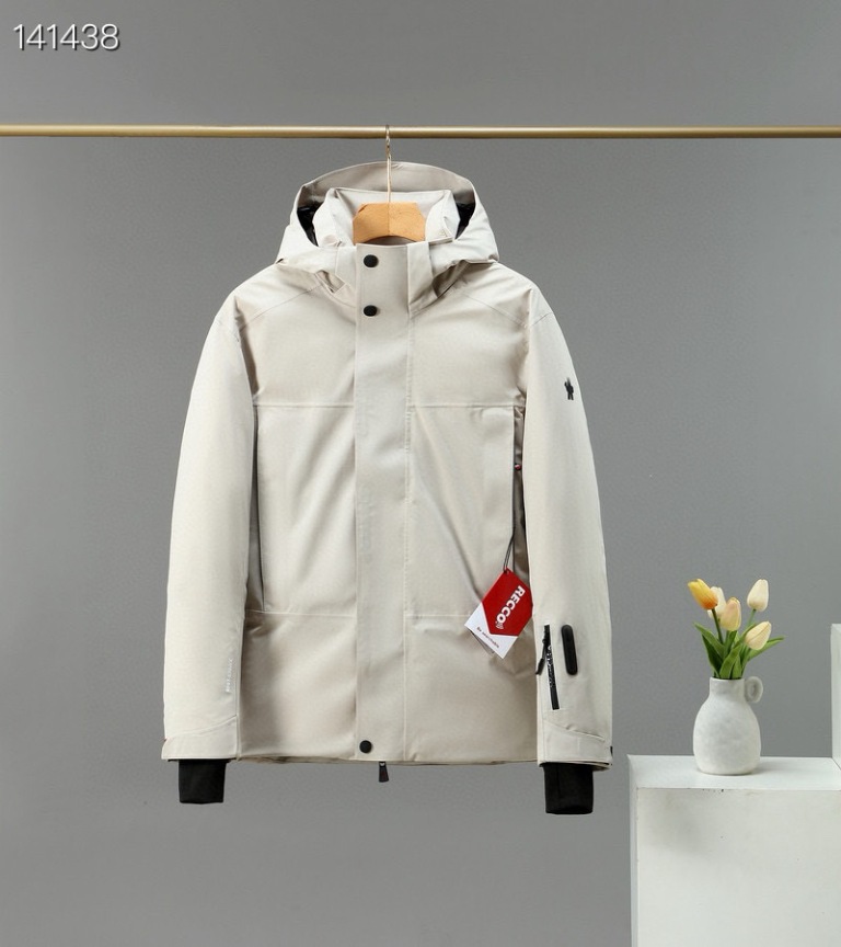Moncler Down Jacket-068