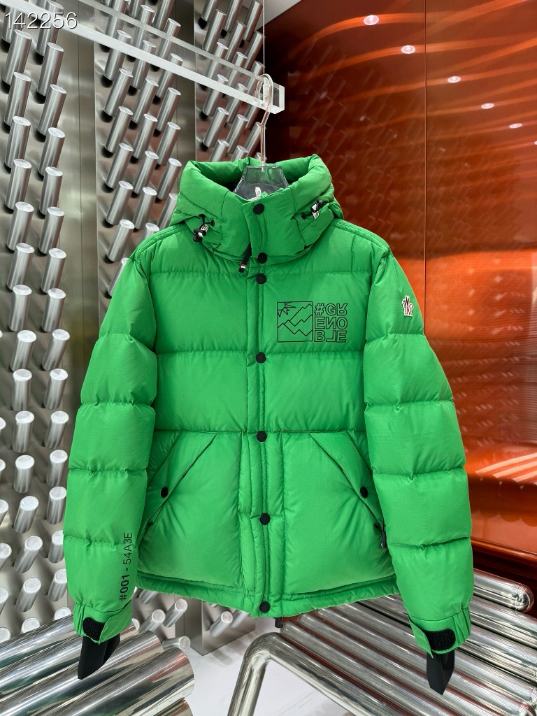 Moncler Down Jacket-066