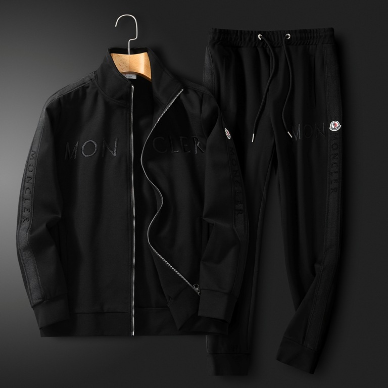 Moncler Suits-003