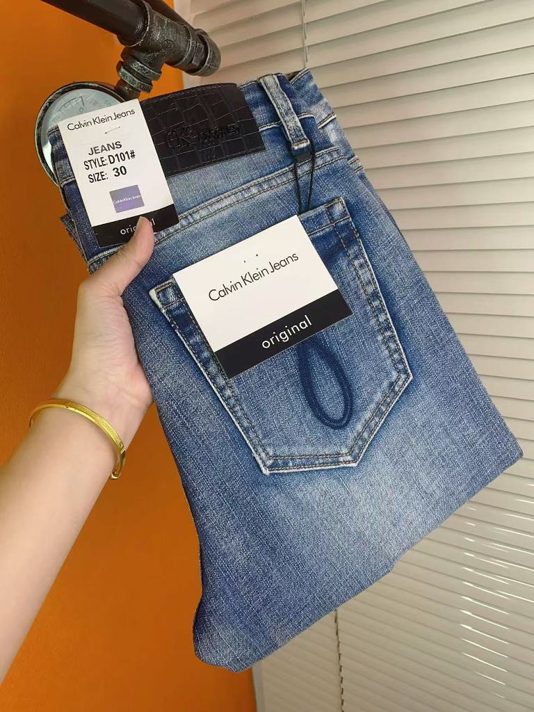 Calvin Klein Jeans-001