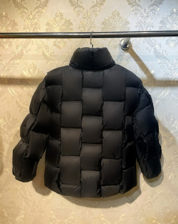 Bottega Veneta Down Jacket-001