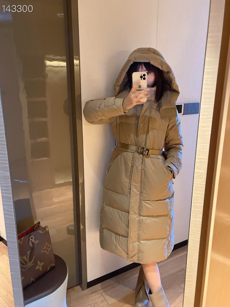 Burberry Long Down Jacket(w)-002