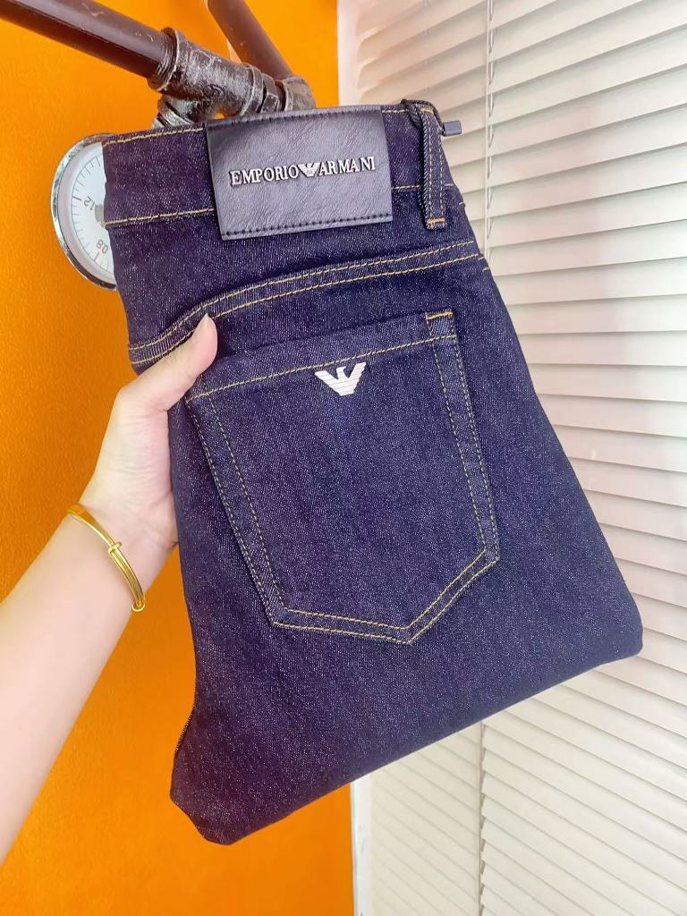 Armani Jeans-003
