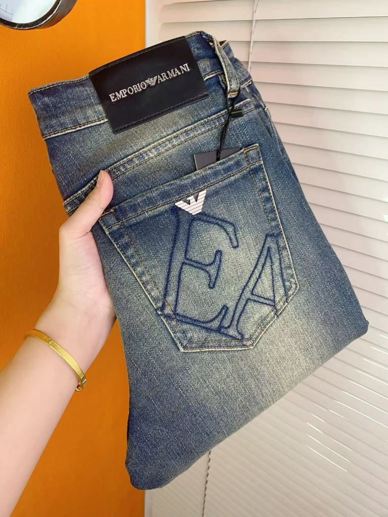 Armani Jeans-002