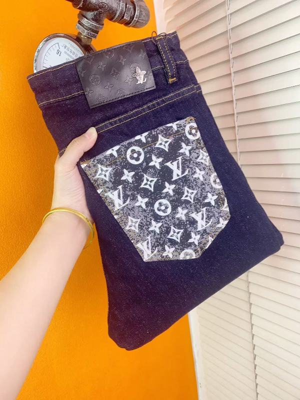 LV Jeans-011