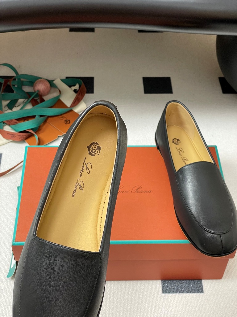 Loro Piana Couple Shoes-005